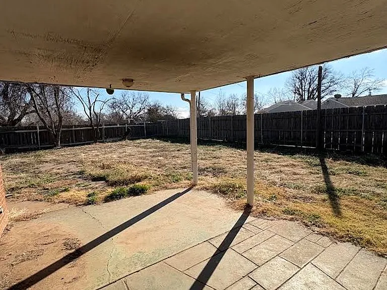 401 S Hoover St — Photo 10