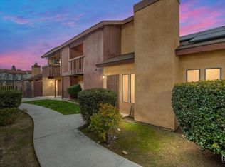 5551 Midsummer Dr APT E, Bakersfield, CA