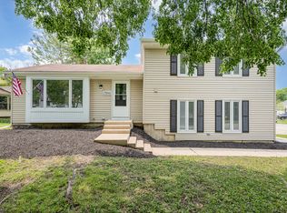 1500 Bunescu Ln, Buffalo Grove, IL 60089