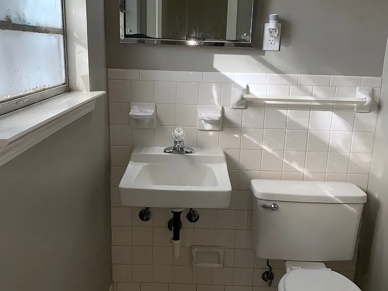 5103 Southington Ave — Photo 4