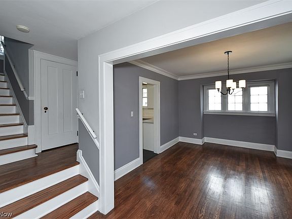 5th image of 3382 Kenmore Rd