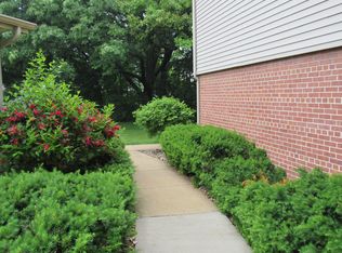 1031 S West Ct APT C, Appleton, WI 54915