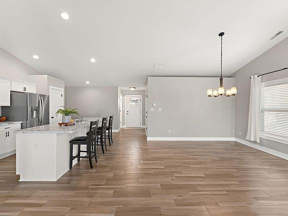 5th image of 18311 Platinum Dr