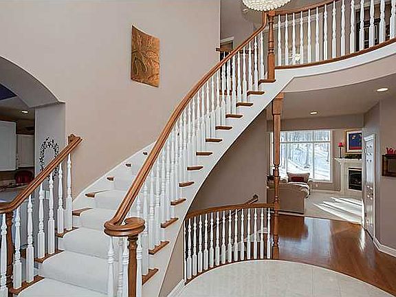 2nd image of 3303 Pinney Woods Ln SE