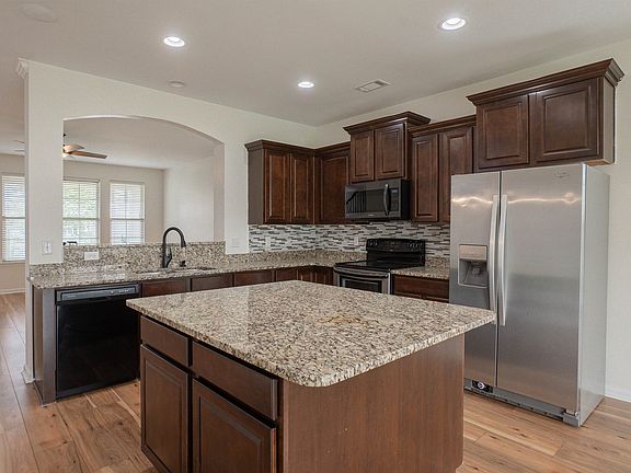 5th image of 1752 Musket Dr.