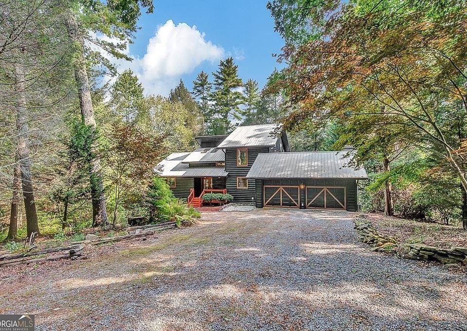 1st image of 450 Flat Creek Cir