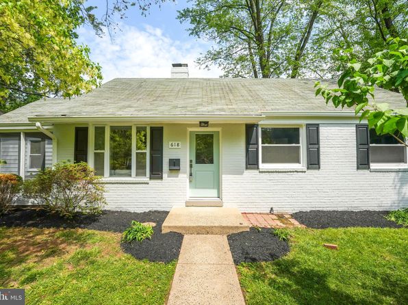 618 Laura Dr, Falls Church, VA 22046