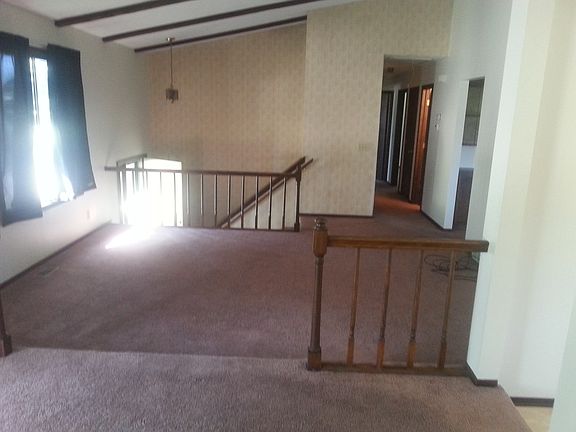 5th image of 8914 Honey Locust Dr