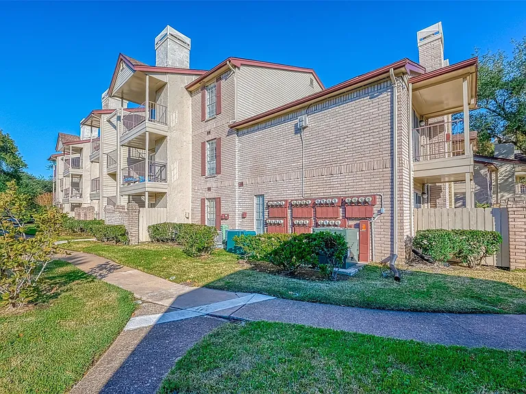 2120 El Paseo St #2407 — Photo 29