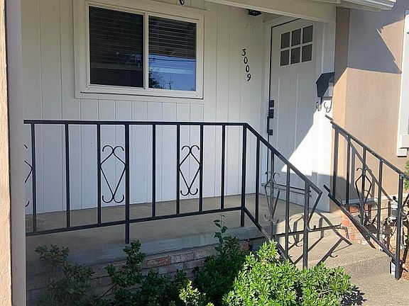 2nd image of 3009 Stadium Ave