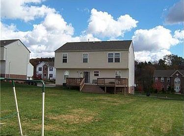 3rd image of 123 Carlye Dr