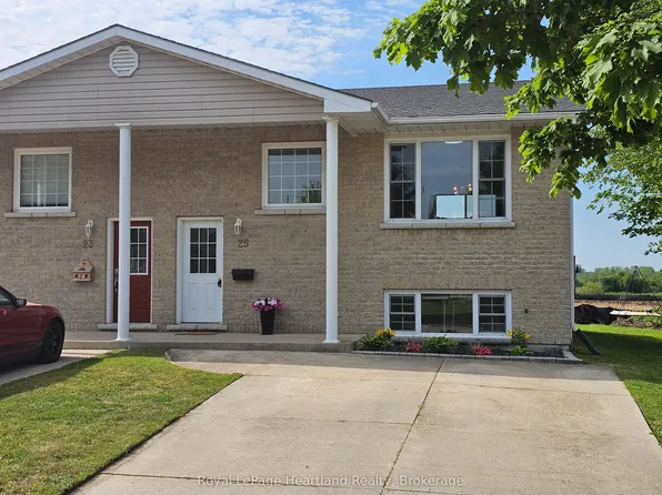 25 Lee Cres, Goderich, ON N7A 4L3