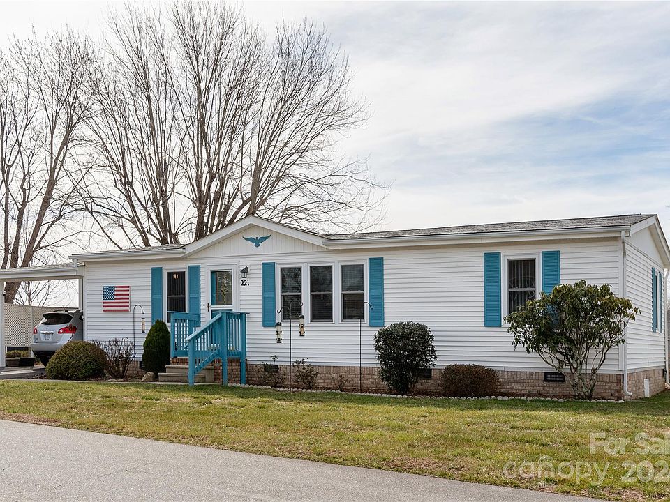 1st image of 221 Cranbrook Cir