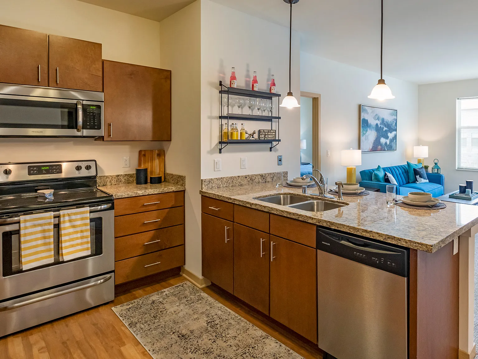 The Enclave Luxury Apartments — Photo 2