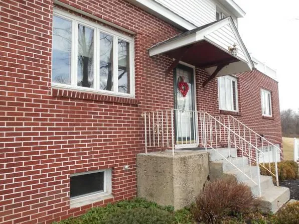 1438 Sunset Rd Floor 2, Castleton On Hudson, NY 12033