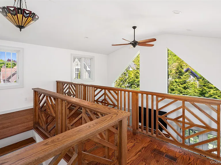 53 Cove Rd — Photo 23