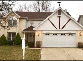 699 Albany Ln, Des Plaines, IL 60016