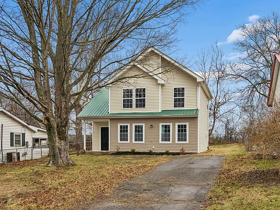 2nd image of 421 Shelby St