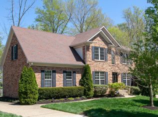 3903 Forest Trace Ct, Louisville, KY 40245