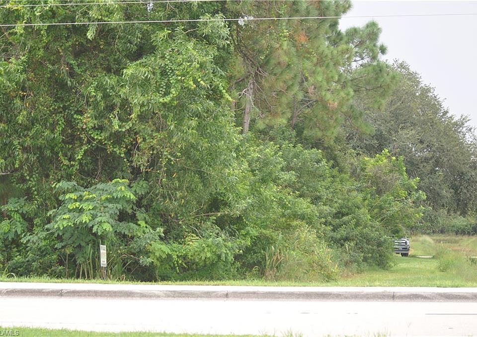 2nd image of 4809 Lee Blvd