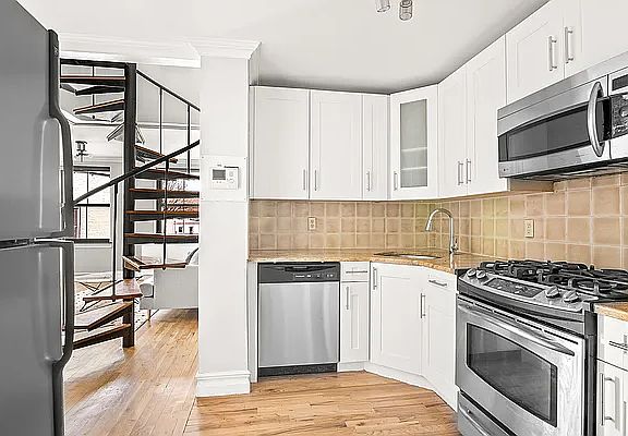 3rd image of 1139 Prospect Ave APT 4C