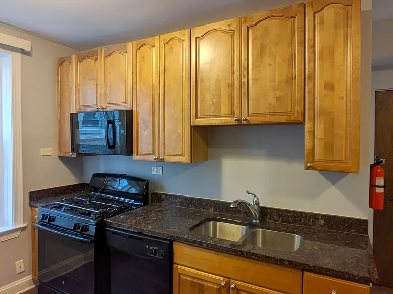 5029 N Harding Ave #1W — Photo 1