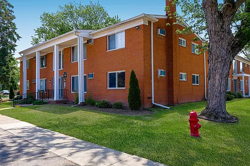 Livonia Apartments Photo 1