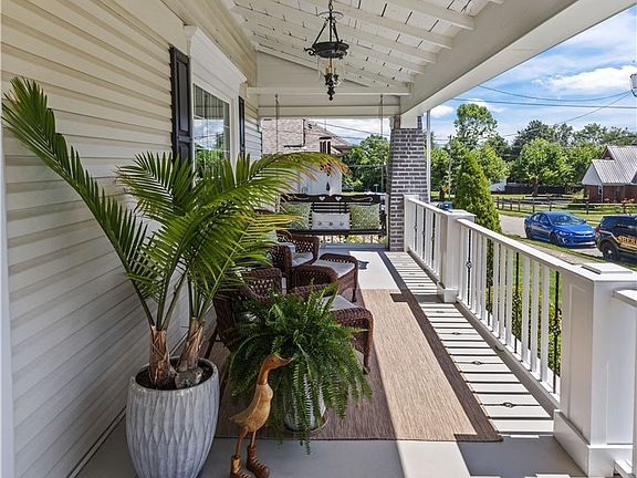 4th image of 3713 Hanlin Way
