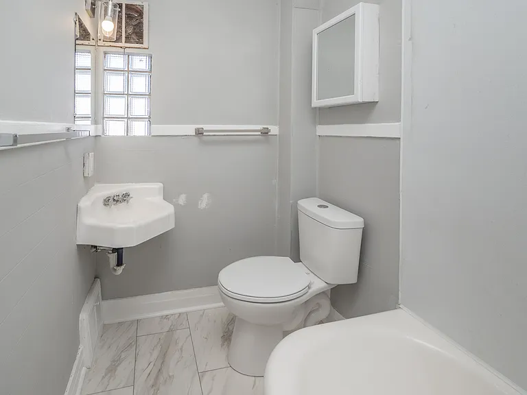 627 S Rose St #2 — Photo 13