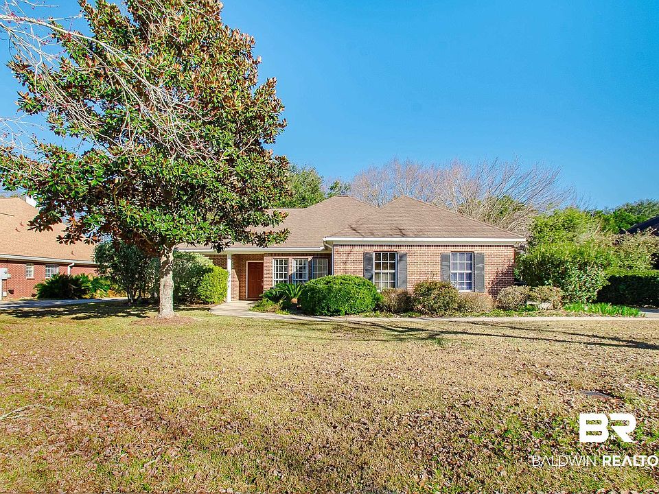 1st image of 167 Hawthorne Cir