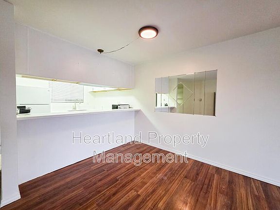 4th image of 490 4th Ave Unit 23