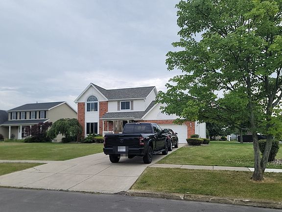 3rd image of 26 Riverview Ct