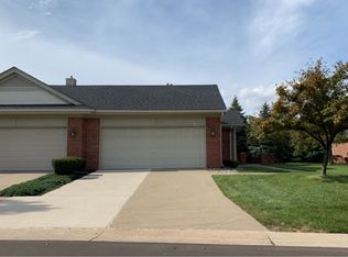 16688 Club Dr, Southgate, MI 48195