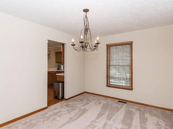 4th image of 8436 Brittany Ct S