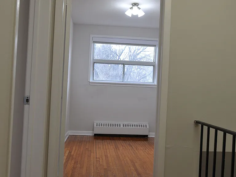 1013 Pape Ave #A — Photo 10