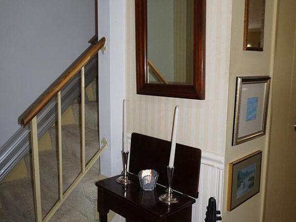 5th image of 23 Rockwell Ct