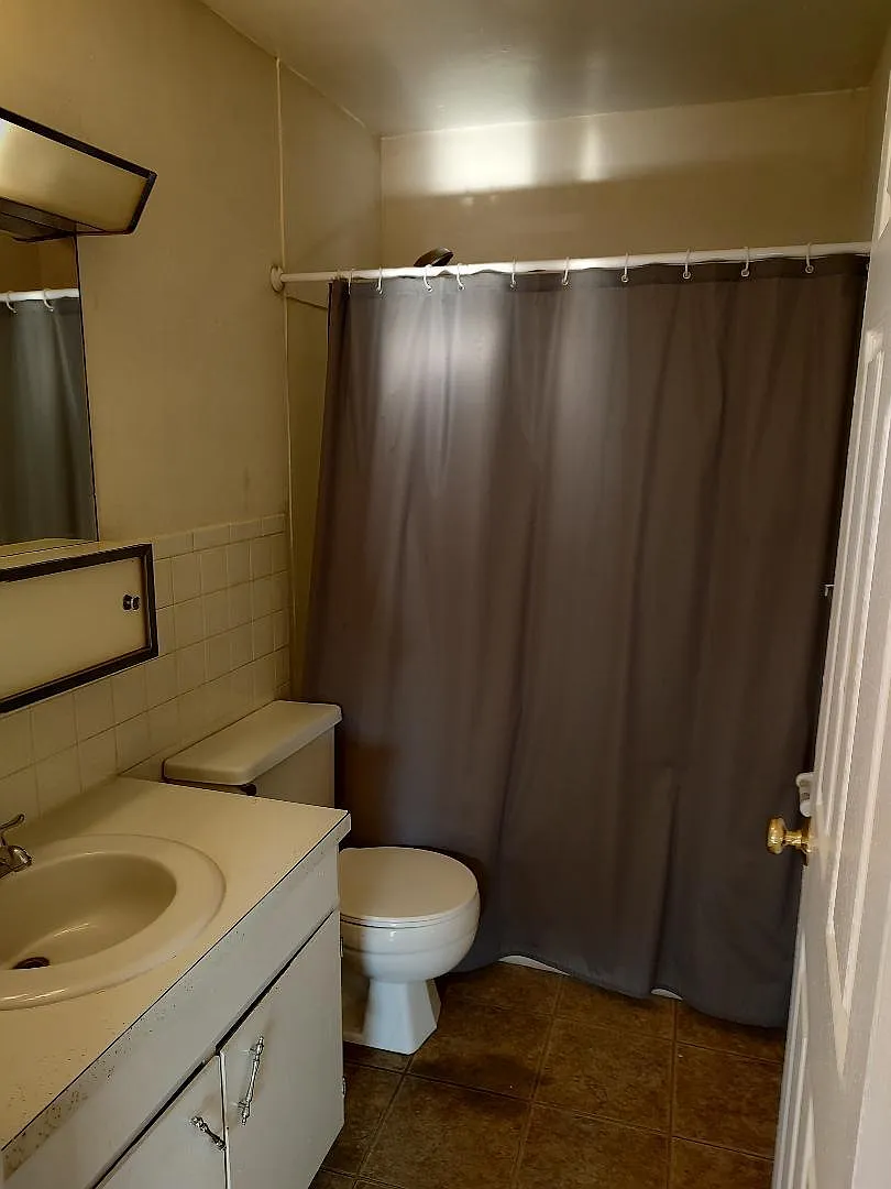 2 bed, 823 sqft, $975 — Photo 3