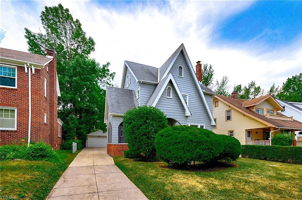 3280 Altamont Ave photo 1