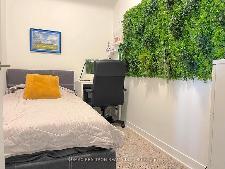 185 Alberta Ave #804 — Photo 12