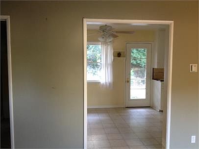 5th image of 111 N Arnaz St