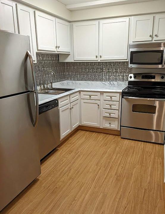 1st image of 1 Stony Brook Dr