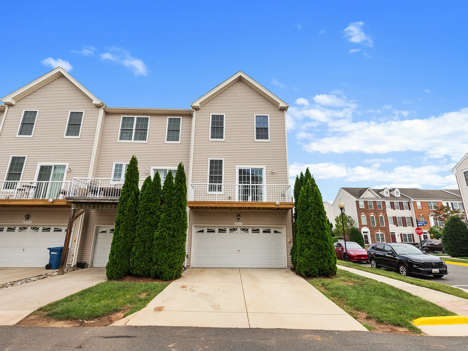 4 bed, 1574 sqft, $3,000 — Photo 2