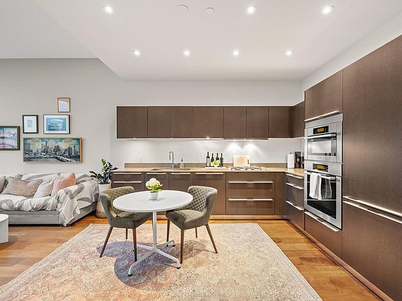 3rd image of 210 Lavaca St APT 1902