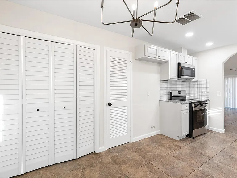 9308 Tooley Dr — Photo 12