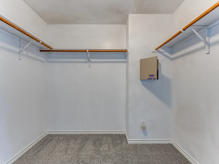 312 Stanford Dr — Photo 10