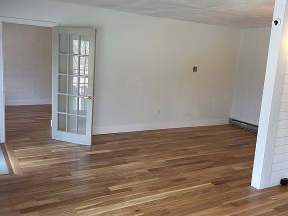 3rd image of 383 Moodus Rd