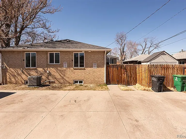3216 N Saint Paul St — Photo 9