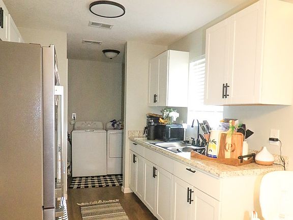 5th image of 141 Briteblue Dr