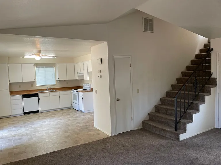 1057 Diablo Ave — Photo 5
