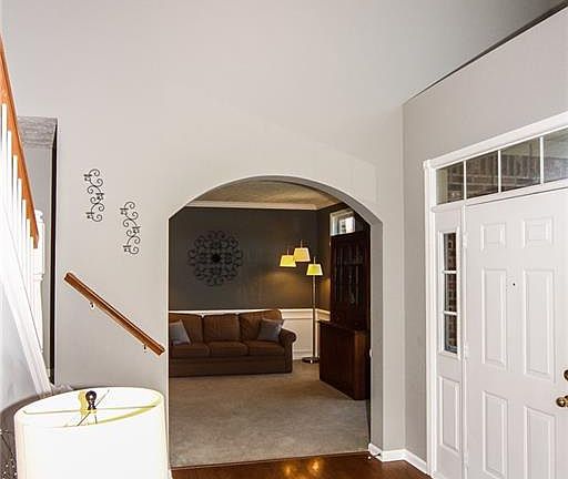 4th image of 9127 Iris Ln